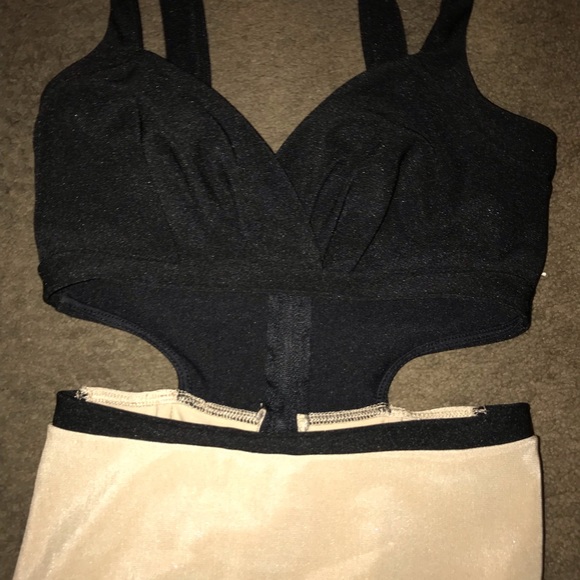 Sexy dress - Picture 2 of 4